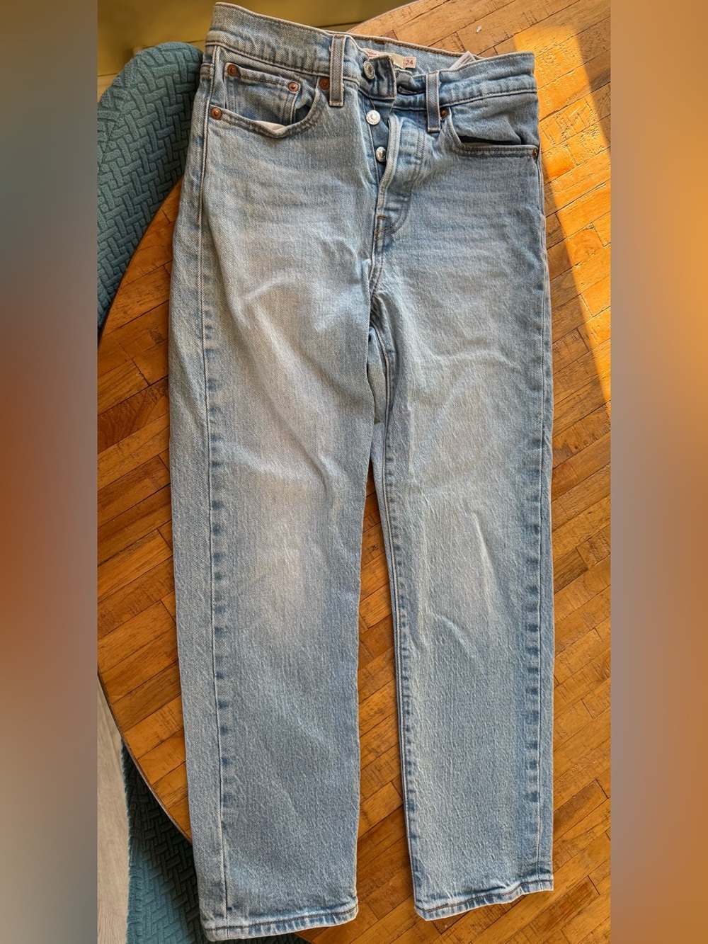 Levis Light Wash Straight Wedgie Leg Jeans - Classic Denim